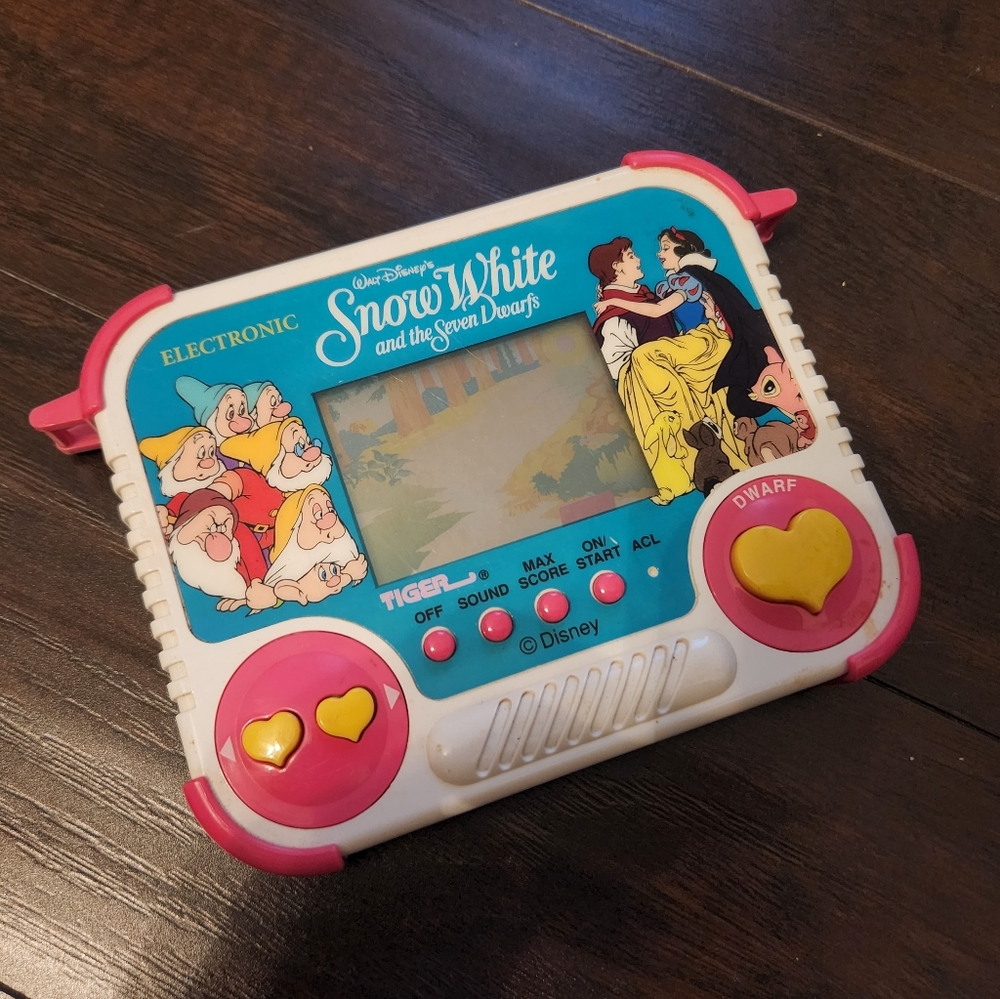 Vintage Snow White Electronic Tiger